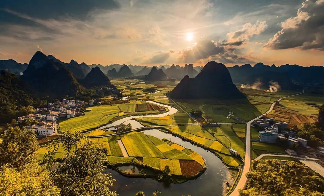 桂林山水画卷，广西桂林美不胜收